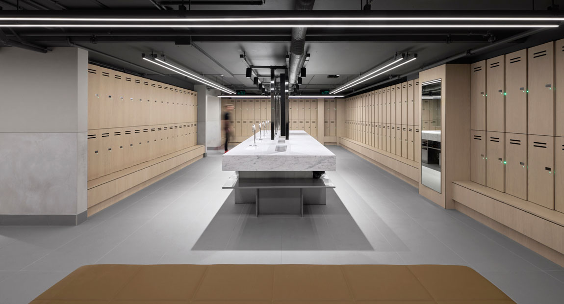 end-of-trip lockers at XLCR 120 Collins Street by Lockin